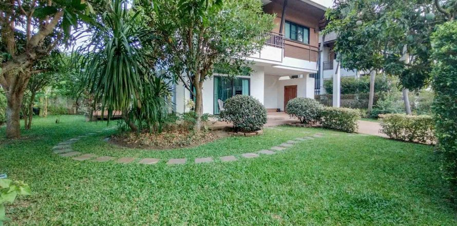 House in Chiang Mai, Thailand 3 bedrooms № 198757