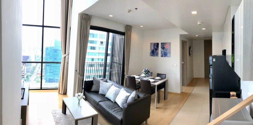 Дуплекс в Ваттхане, Бангкок, Таиланд с 2 спальнями  № 169517