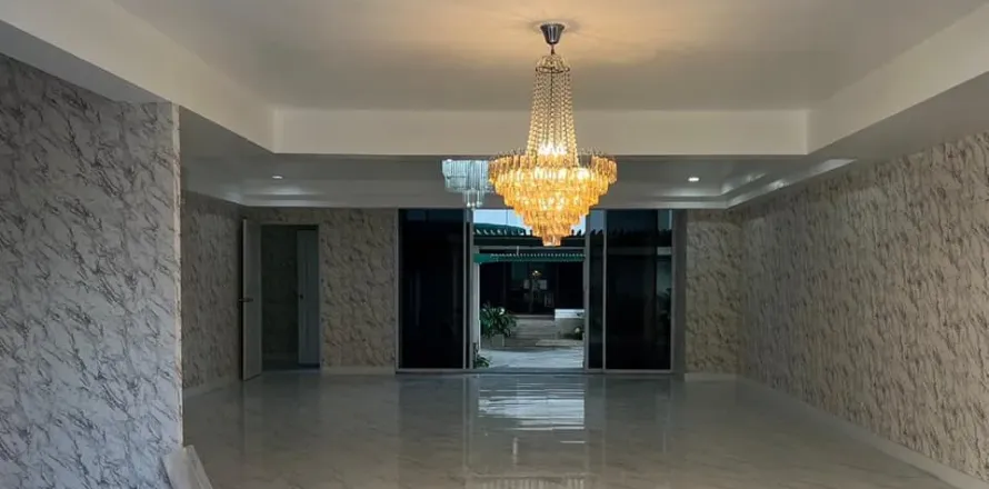 Кондоминиум с 4 спальнями в Ваттхане, Бангкок, Таиланд № 169512