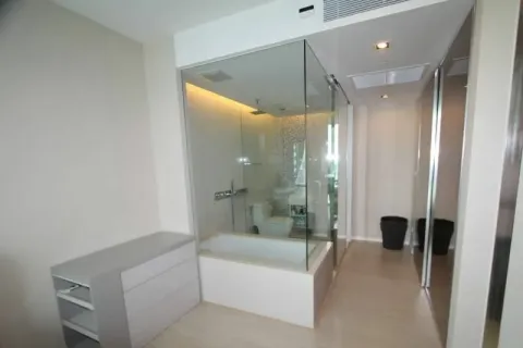 Студия в кондо в Ваттхане, Бангкок, Таиланд № 149168 - фото 4