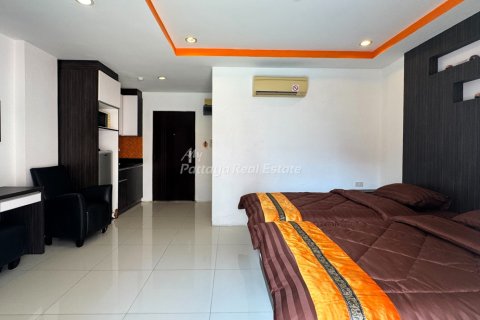 Studio in the Condo in Bang Lamung, Thailand № 205085 - photo 2