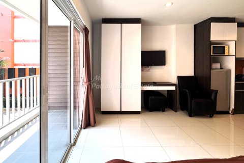 Studio in the Condo in Bang Lamung, Thailand № 205085 - photo 5