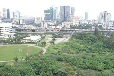 Studio dans le Condo à Huai Khwang, Bangkok, Thaïlande № 154484 - photo 1