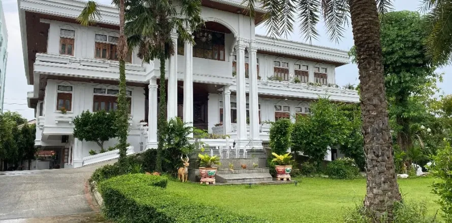 Maison à Pak Kret, Thaïlande 10 chambres № 171041