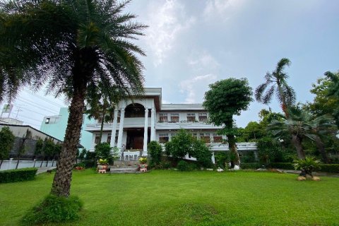 Maison à Pak Kret, Thaïlande 10 chambres № 171041 - photo 4