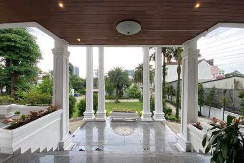 Maison à Pak Kret, Thaïlande 10 chambres № 171041 - photo 12