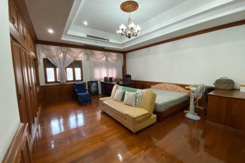 Maison à Pak Kret, Thaïlande 10 chambres № 171041 - photo 30