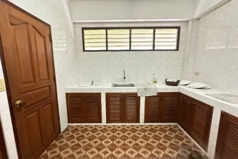 Maison à Pak Kret, Thaïlande 10 chambres № 171041 - photo 21