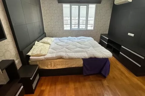 Condo in Watthana, Bangkok, Thailand, 2 bedrooms  № 136816 - photo 4