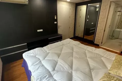 Condo in Watthana, Bangkok, Thailand, 2 bedrooms  № 136816 - photo 9