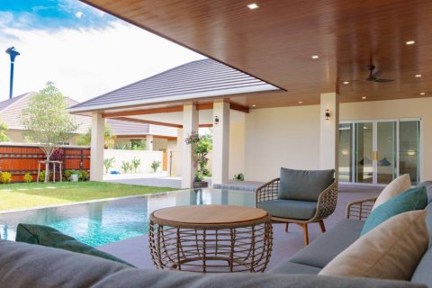 Вилла в Хуа Хине, Таиланд с 3 спальнями № 144263 - фото 3