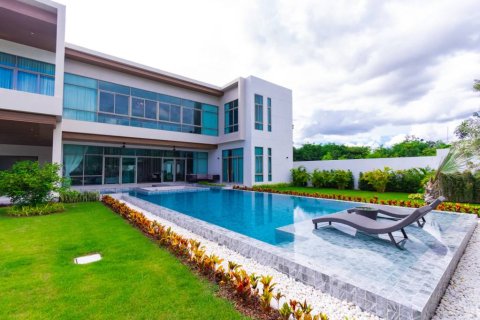Вилла в Хуа Хине, Таиланд с 4 спальнями  № 144262 - фото 4