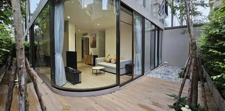 Condo in Khlong Toei, Bangkok, Thailand, 2 bedrooms № 160557