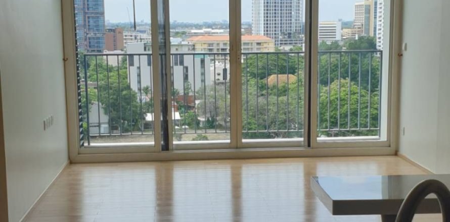 Condo in Khlong Toei, Bangkok, Thailand, 3 bedrooms № 160562