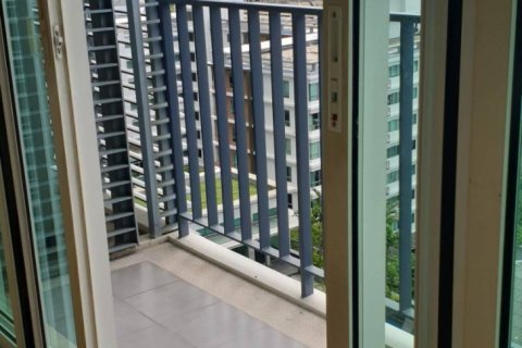 Condo in Khlong Toei, Bangkok, Thailand, 3 bedrooms № 160562 - photo 3