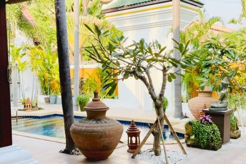 House in Pattaya, Thailand 3 bedrooms № 145420 - photo 17