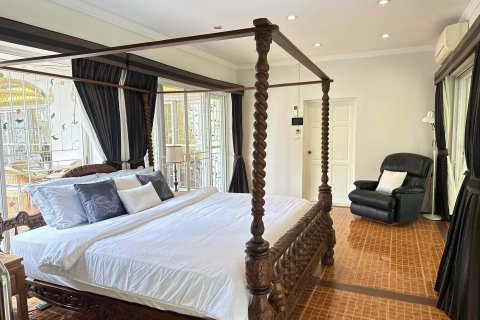 House in Pattaya, Thailand 3 bedrooms № 145420 - photo 21