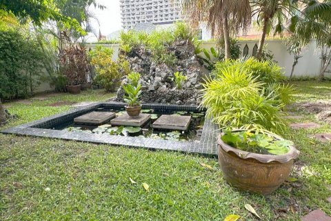 House in Pattaya, Thailand 3 bedrooms № 145420 - photo 9