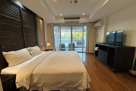 Condo in Phuket, Thailand, 2 bedrooms  № 136485 - photo 8