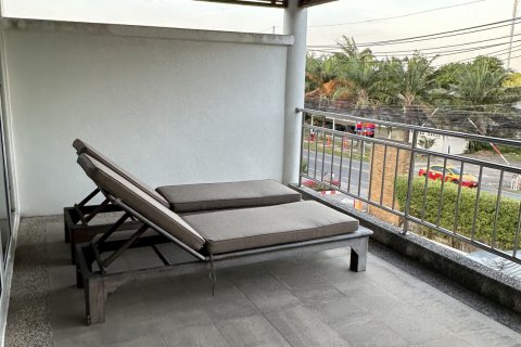 Condo in Phuket, Thailand, 2 bedrooms  № 136485 - photo 17