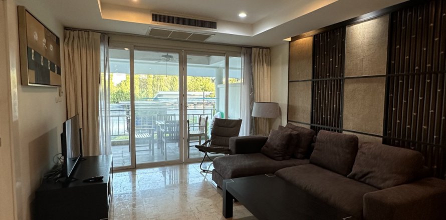 Condo in Phuket, Thailand, 2 bedrooms  № 136485