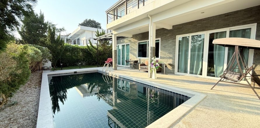 Вилла в Паттайе, Таиланд с 5 спальнями № 154633