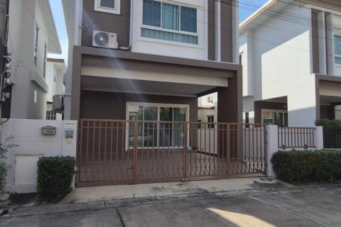 House in Samut Prakan, Thailand 3 bedrooms № 154632 - photo 20