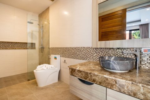 Villa in Rawai, Thailand 5 bedrooms № 154602 - photo 21
