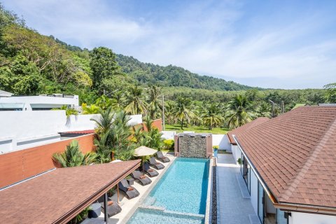 Villa in Rawai, Thailand 5 bedrooms № 154602 - photo 26