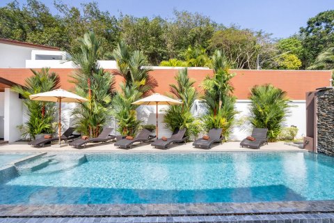 Villa in Rawai, Thailand 5 bedrooms № 154602 - photo 2