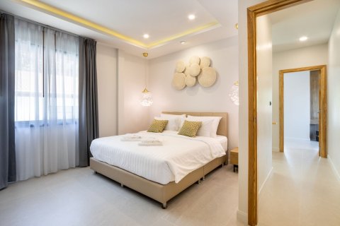 Villa in Rawai, Thailand 5 bedrooms № 154602 - photo 28