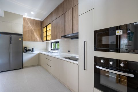 Villa in Rawai, Thailand 5 bedrooms № 154602 - photo 10