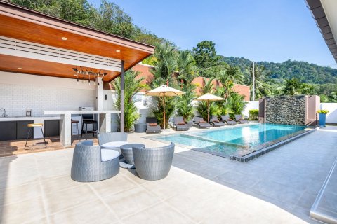 Villa in Rawai, Thailand 5 bedrooms № 154602 - photo 5