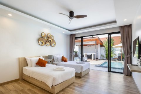 Villa in Rawai, Thailand 5 bedrooms № 154602 - photo 13