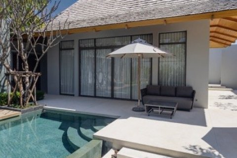 House in Bang Tao, Thailand 4 bedrooms № 154601 - photo 2