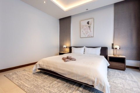 House in Bang Tao, Thailand 4 bedrooms № 154601 - photo 30