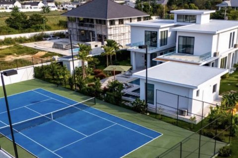 Villa in Hua Hin, Thailand 4 bedrooms № 154598 - photo 5