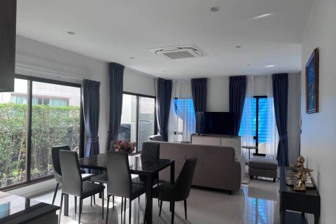 House in Bangkok, Thailand 4 bedrooms № 154597 - photo 1