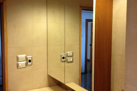 Condo à Watthana, Bangkok, Thaïlande, 1 chambre № 200663 - photo 2