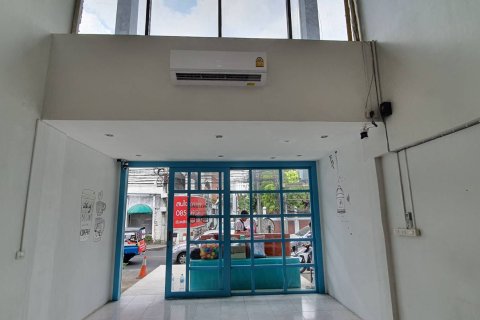 Propriété commerciale à Watthana, Bangkok, Thaïlande 300 m2 № 200659