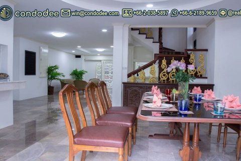ทาวน์เฮาส์ในวัฒนา, กรุงเทพฯ, ประเทศไทย 3 ห้องนอน № 200660 - รูปถ่าย 14