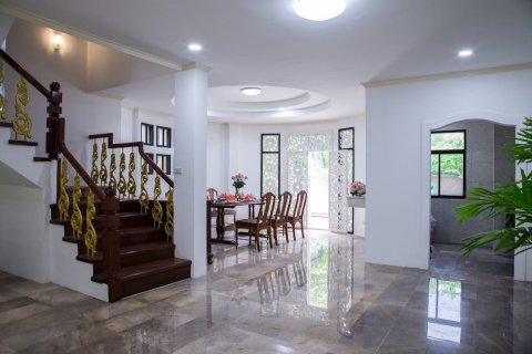 ทาวน์เฮาส์ในวัฒนา, กรุงเทพฯ, ประเทศไทย 3 ห้องนอน № 200660 - รูปถ่าย 7