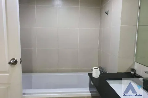 Eigentumswohnung in Huai Khwang, Bangkok, Thailand, 3 Schlafzimmer № 216080 - Foto 10