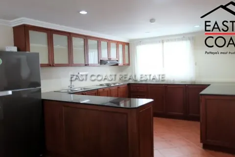 Condominio de 3 dormitorios en Pattaya, Tailandia № 212797 - foto 10