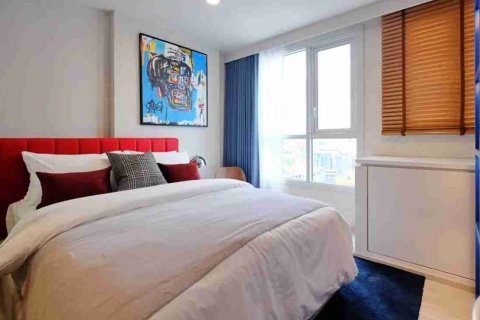 Condo in Bangkok, Thailand, 2 bedrooms № 183964 - photo 20