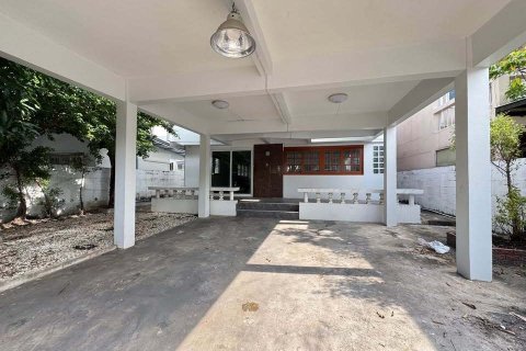 Дом в Суан Луанге, Бангкок, Таиланд с 5 спальнями  № 173646 - фото 2