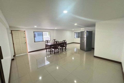 Дом в Суан Луанге, Бангкок, Таиланд с 5 спальнями  № 173646 - фото 5