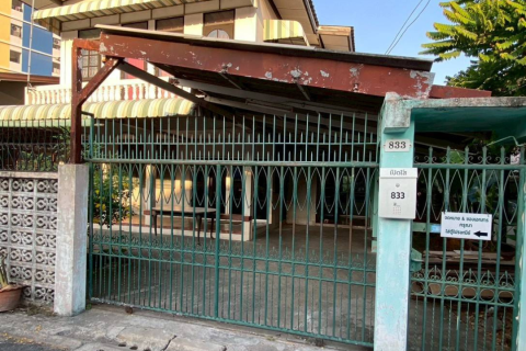 Дом в Хуай Кванге, Бангкок, Таиланд с 4 спальнями  № 173650 - фото 2