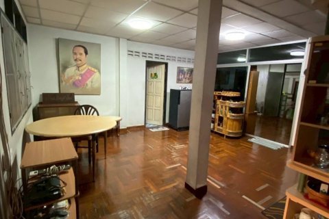 Дом в Хуай Кванге, Бангкок, Таиланд с 4 спальнями  № 173650 - фото 8