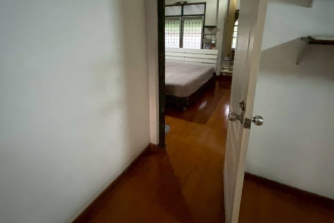 Дом в Хуай Кванге, Бангкок, Таиланд с 4 спальнями  № 173650 - фото 16